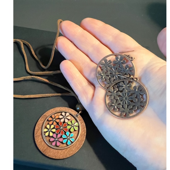 BOHO Multi-Color Enamel & Wood Necklace/Drop Earrings SET - Picture 8 of 9